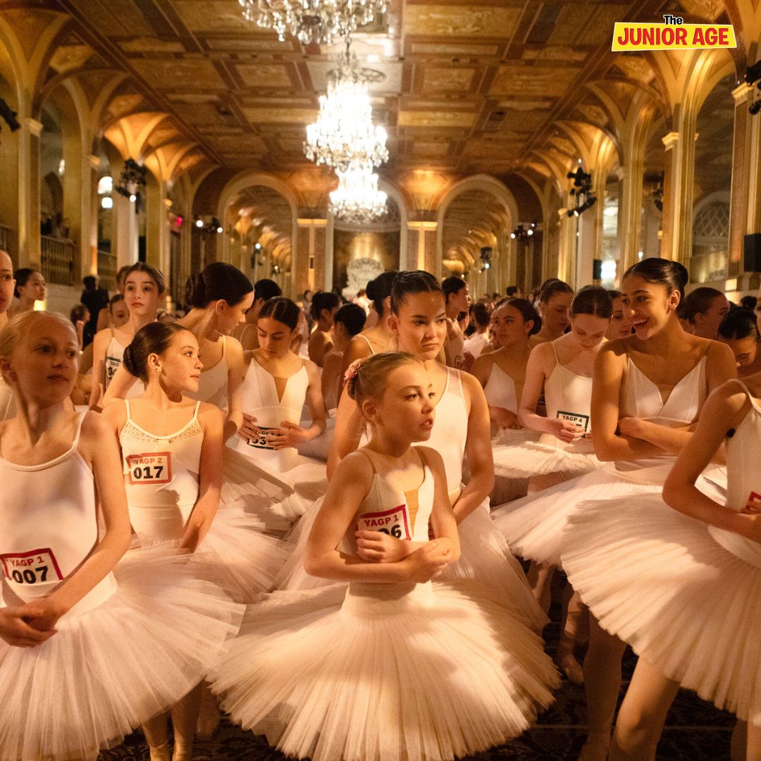 Ballerinas Create World Record Standing “En Pointe”